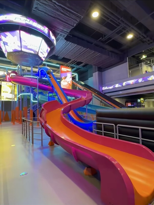 Pink and orange slides at KP-FUN K11 ECOAST